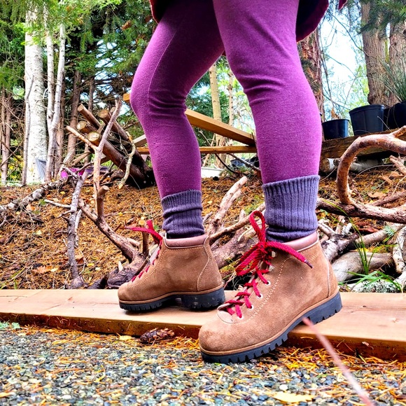 Vasque + Vibram Vintage Italian Leather Hiking Boots - Women’s size 6 - Picture 9 of 9